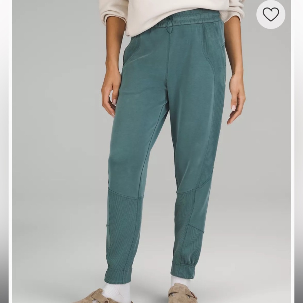 NWOT lululemon joggers